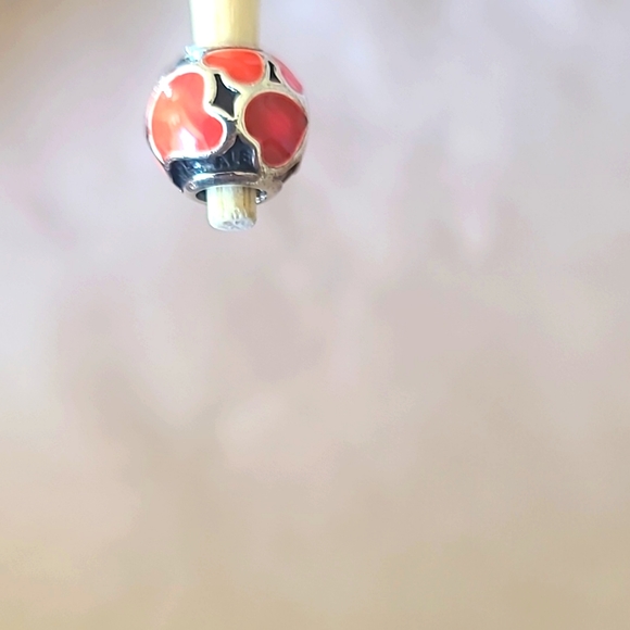 Pandora red hot love charm - Picture 3 of 3